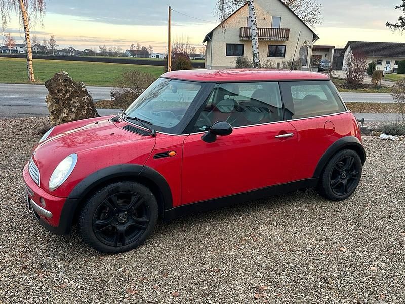 Rot Gebraucht 2002 Mini Cooper Coupé Chili Coupé | 1.500 € (Fairer Preis) - Bild 1/4