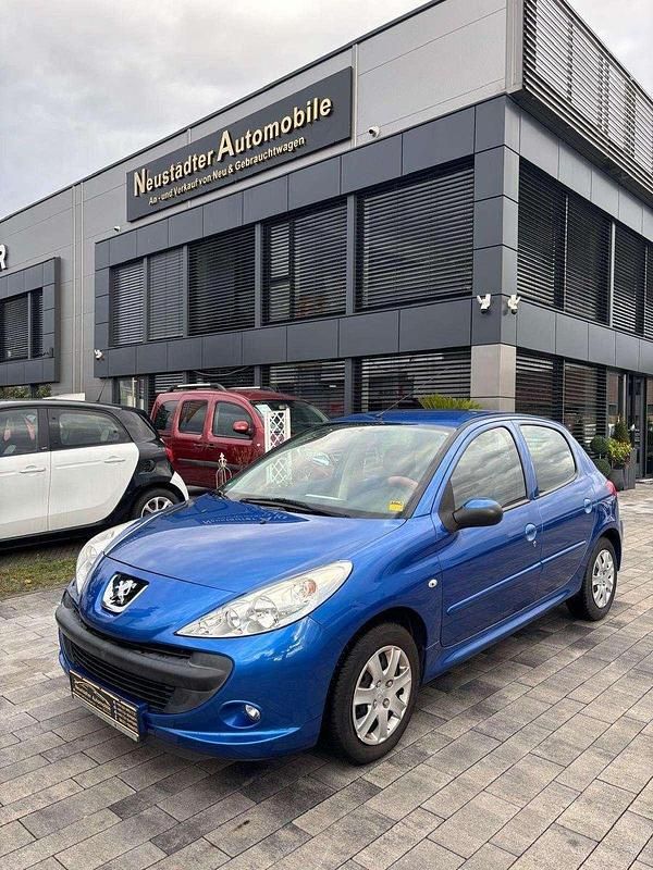 Gebraucht Peugeot 206 60 PS (44 kW) 2012 Lack blau ipanema/metallic Kleinwagen