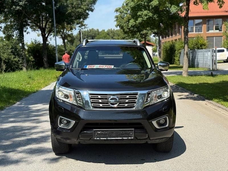 Schwarz Gebraucht 2017 Nissan Navara Tekna Abholung | 18.700 € (Guter Preis) - Bild 1/4