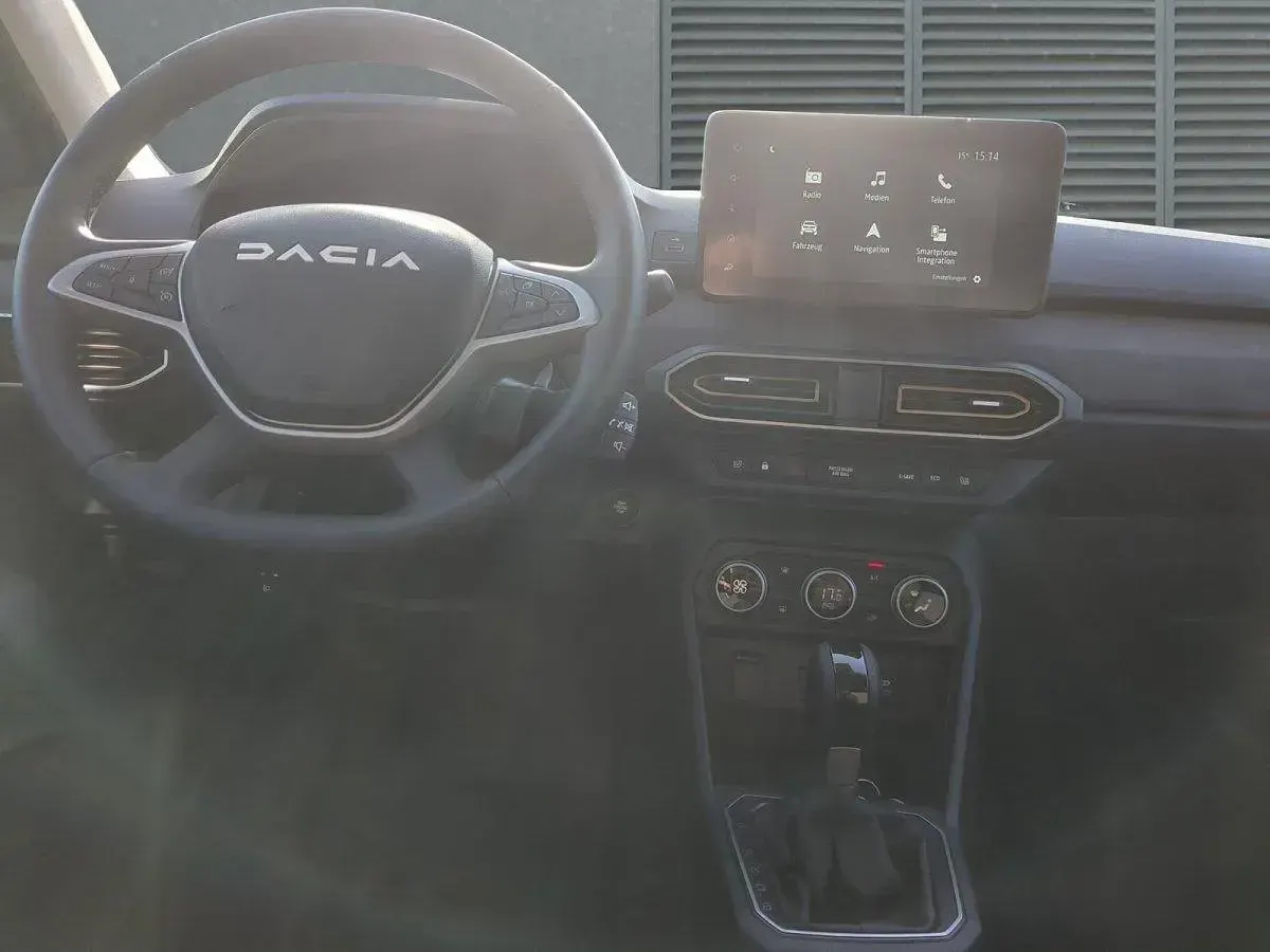 Neu Dacia Jogger Extreme 141 PS (103 kW) 2025 Dolomitgrau Van / Kleinbus