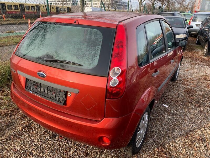 Gebraucht Ford Fiesta Basis 60 PS (44 kW) 2007 Other Kleinwagen