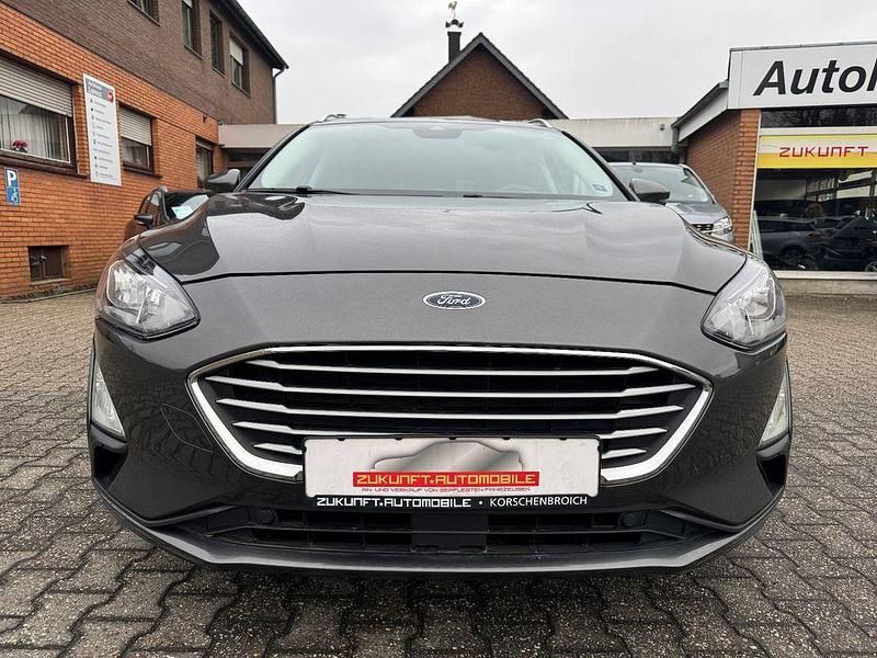 Gebraucht Ford Focus Cool & Connect 120 PS (88 kW) 2019 Grau Kombi