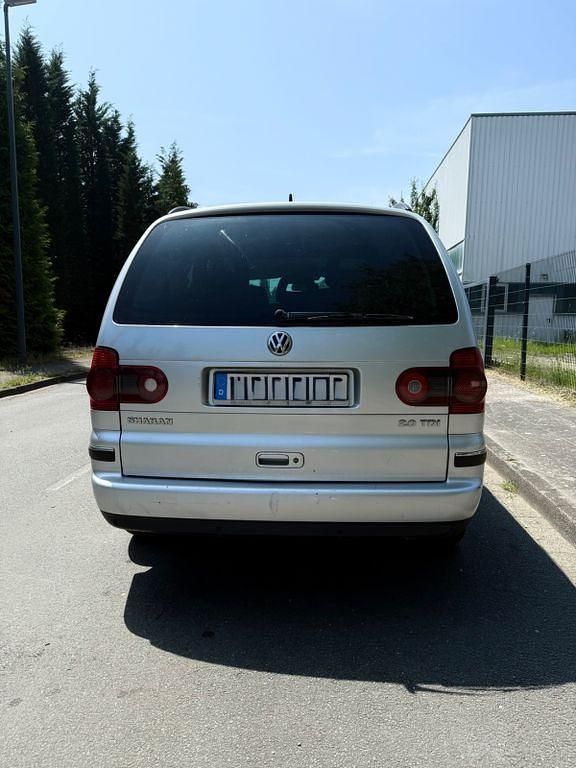 Gebraucht VW Sharan United 140 PS (102 kW) 2009 Silber Van / Kleinbus