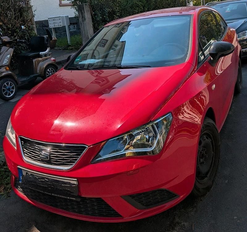 Rot Gebraucht 2015 Seat Ibiza Style Coupé | 6.900 € (Guter Preis) - Bild 1/4