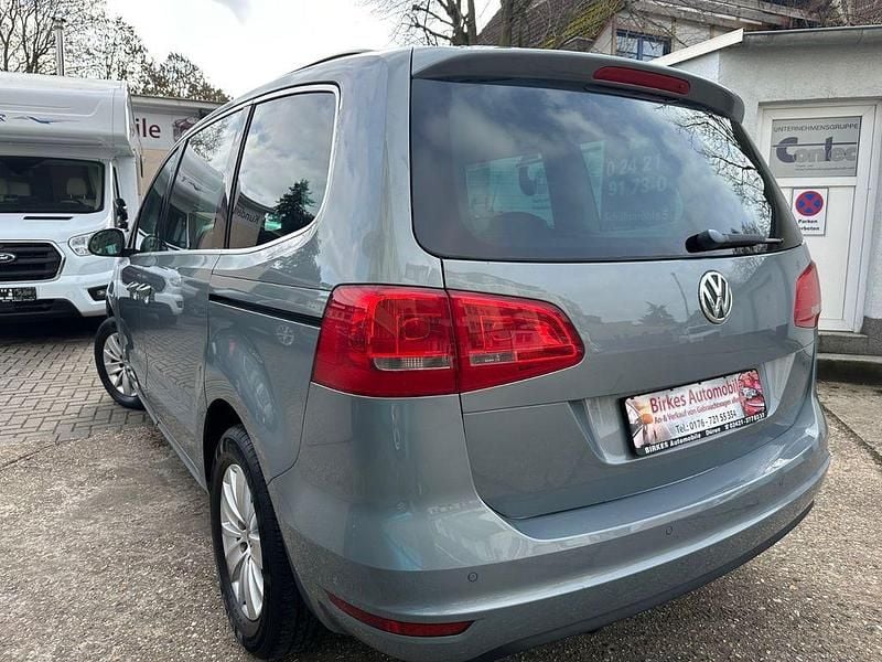 Gebraucht VW Sharan 136 PS (100 kW) 2013 Blau Van / Kleinbus