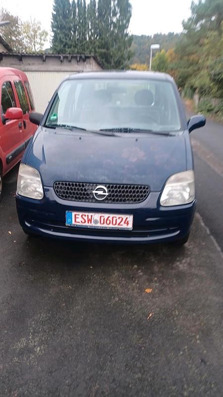 Blau Gebraucht 2002 Opel Agila Kleinwagen | 1.090 € (Fairer Preis) - Bild 1/4