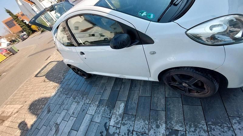 Gebraucht Citroën C1 68 PS (50 kW) 2010 Weiß Kleinwagen