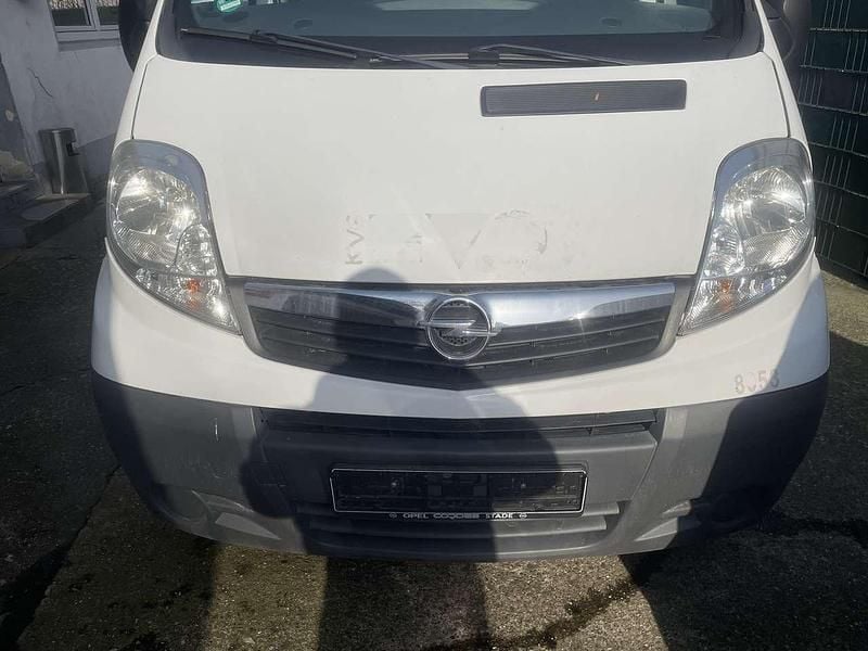 Gebraucht Opel Vivaro 145 PS (106 kW) 2011 Casabl/arctic/eisweiss/kaolin Van / Kleinbus