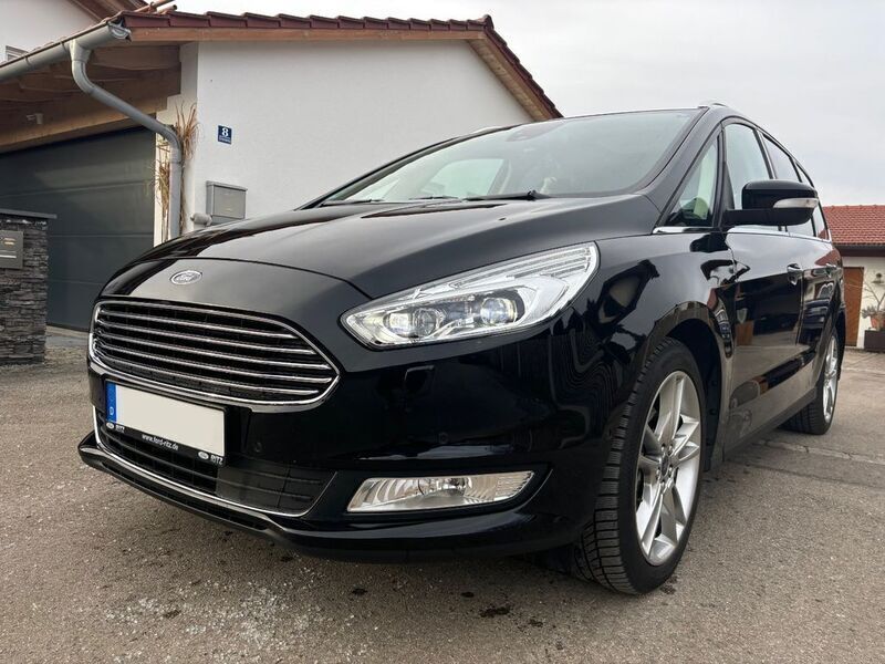 Schwarz Gebraucht 2019 Ford Galaxy Titanium Van / Kleinbus | 27.900 € (Fairer Preis) - Bild 1/4