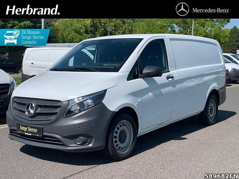 Weiß Gebraucht 2021 Mercedes Vito Van / Kleinbus | 26.965 € (Guter Preis) - Bild 1/4
