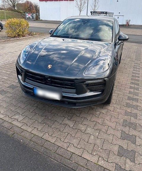 Grau Gebraucht 2022 Porsche Macan S SUV | 61.999 € (Superpreis) - Bild 1/4