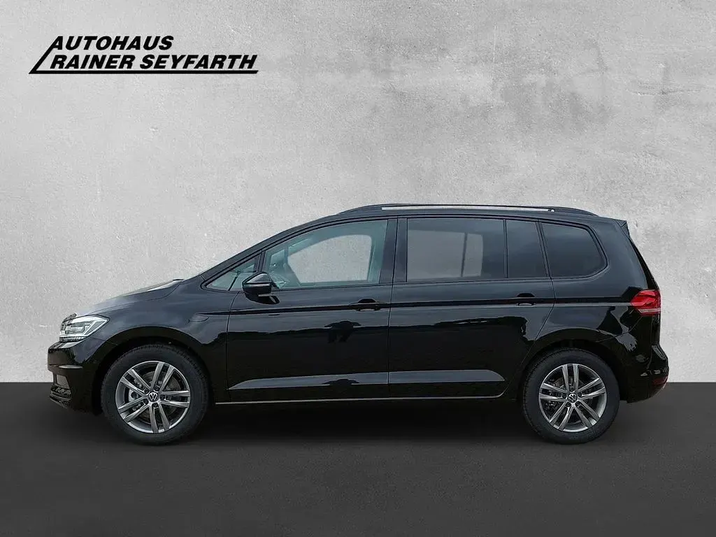 Neu VW Touran Comfortline 150 PS (110 kW) 2026 Schwarz Van / Kleinbus