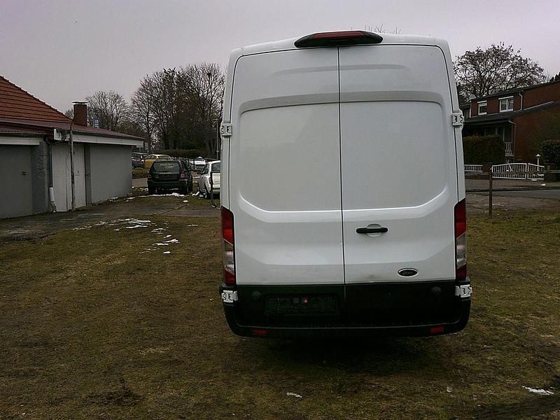 Gebraucht Ford Transit Trend 185 PS (136 kW) 2021 Frostweiß Van / Kleinbus