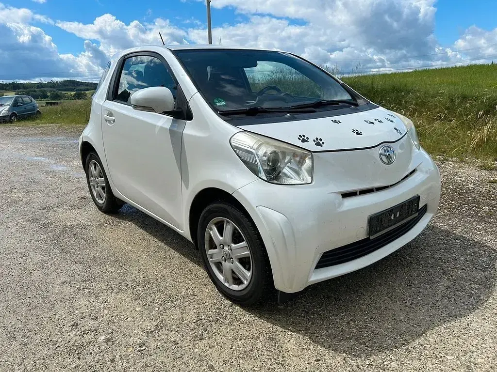 Gebraucht Toyota iQ 68 PS (50 kW) 2010 Weiß Kleinwagen
