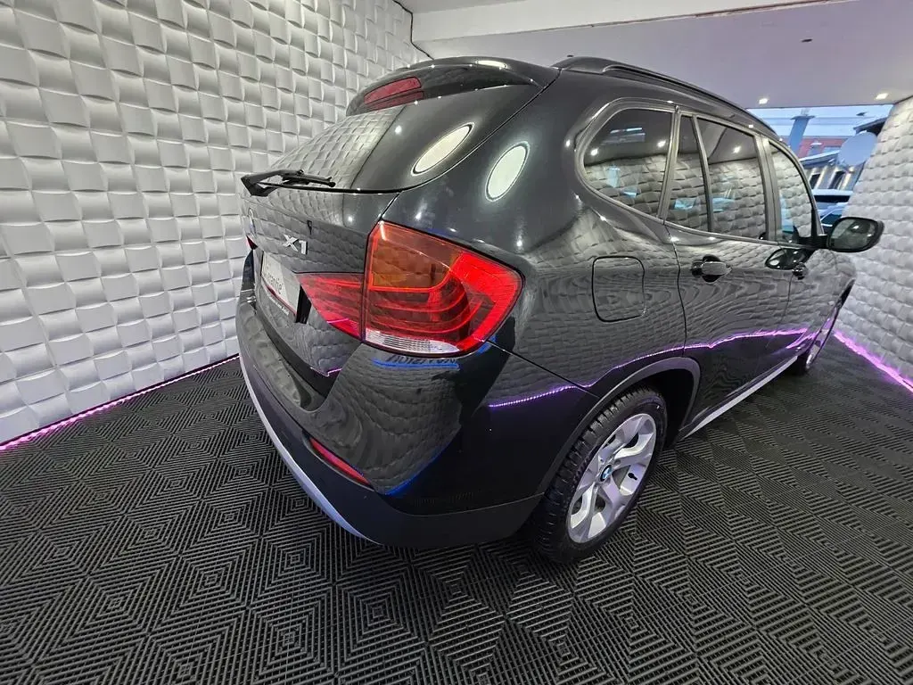 Gebraucht BMW X1 Sport Line 177 PS (130 kW) 2010 Schwarz SUV