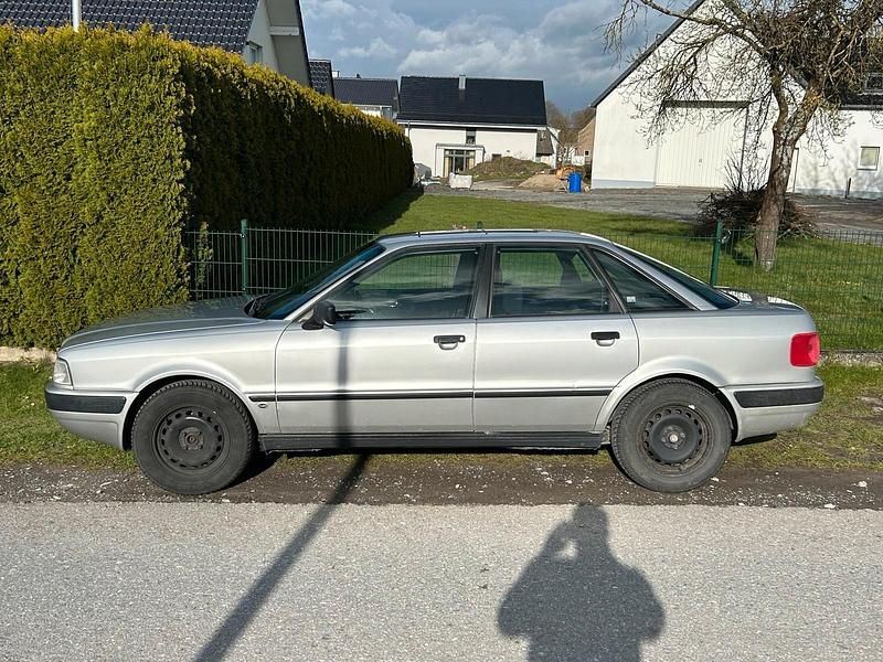 Second-hand Audi 80 Basis 90 CP (66 kW) 1992 Berlinǎ