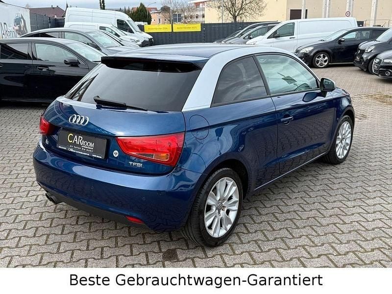 Gebraucht Audi A1 Ambition 122 PS (89 kW) 2012 Blau Kleinwagen