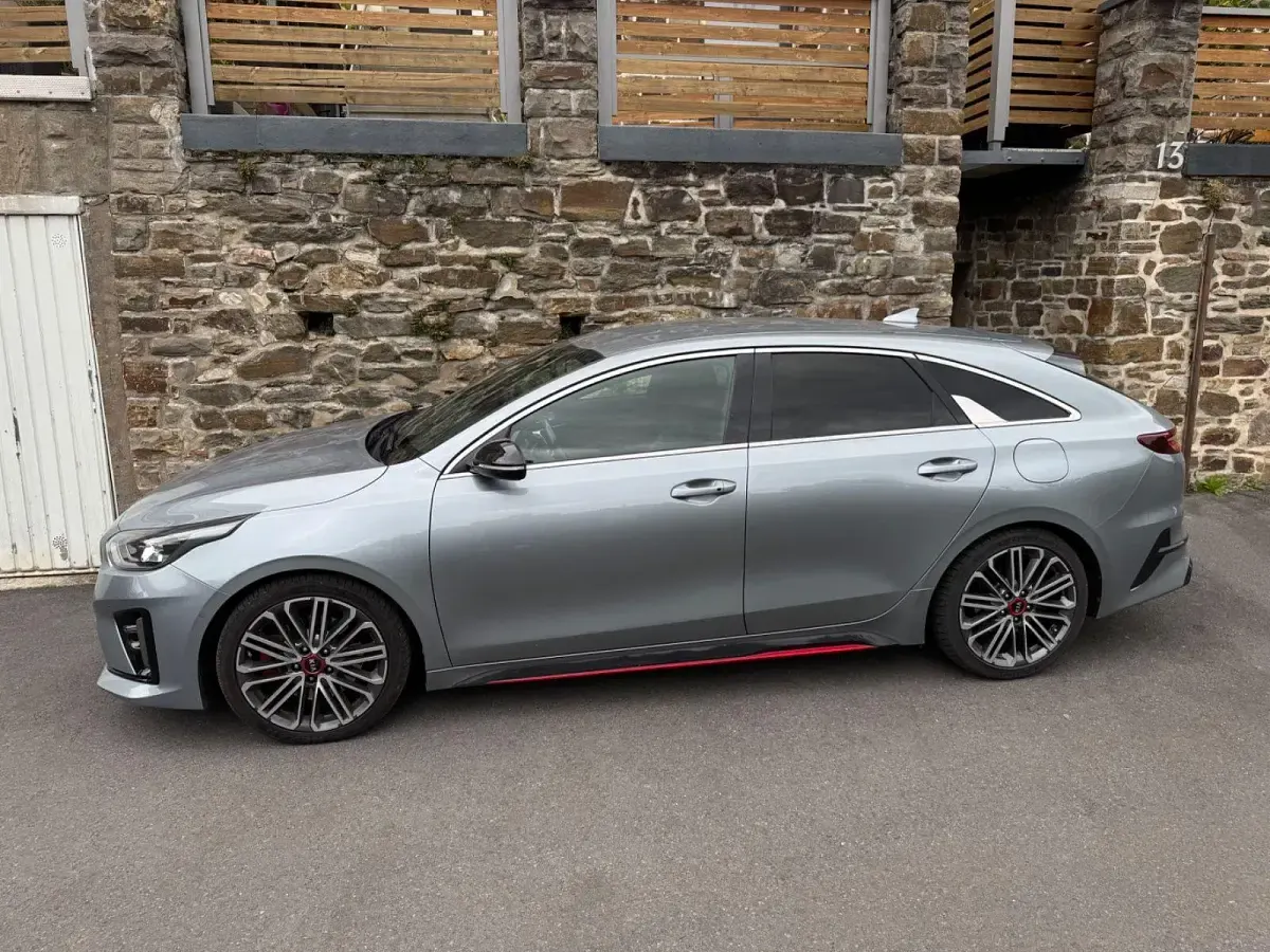 Gebraucht Kia ProCeed GT 204 PS (150 kW) 2019 Grau Kombi