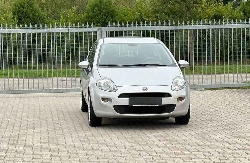 Silber Gebraucht 2015 Fiat Grande Punto Pop Kleinwagen | 4.799 € (Etwas zu teuer) - Bild 1/4
