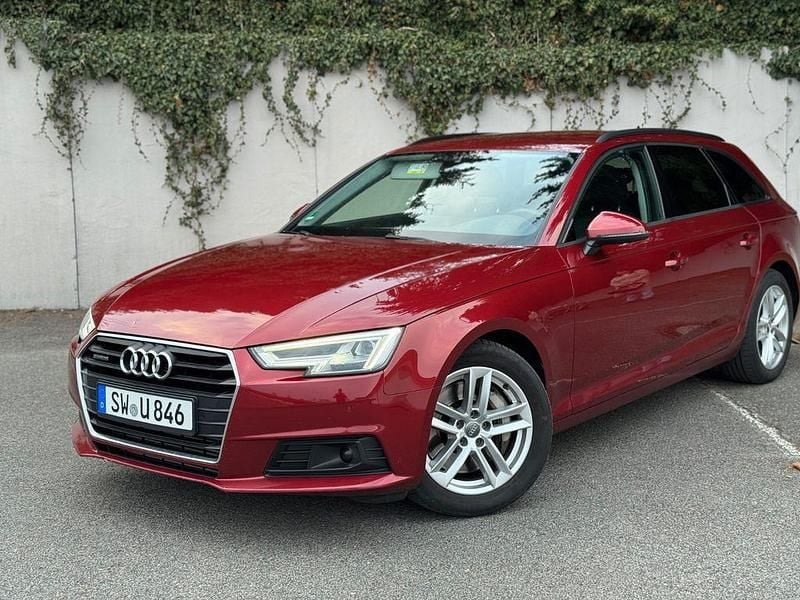 Second-hand Audi A4 Ambiente 231 CP (169 kW) 2019 Roșu Berlinǎ