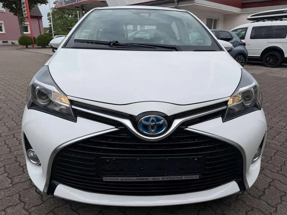 Gebraucht Toyota Yaris Edition-S 101 PS (74 kW) 2016 Super white 2 Kleinwagen