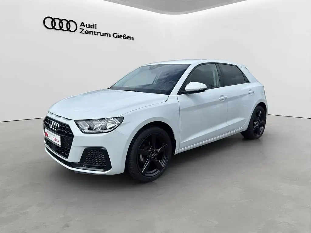 Gebraucht Audi A1 Sportback Advanced Plus 95 PS (69 kW) 2025 Gletscherweiß metallic Kleinwagen