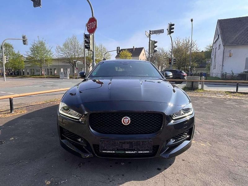 Second-hand Jaguar XE 179 CP (131 kW) 2017 Negru Berlinǎ