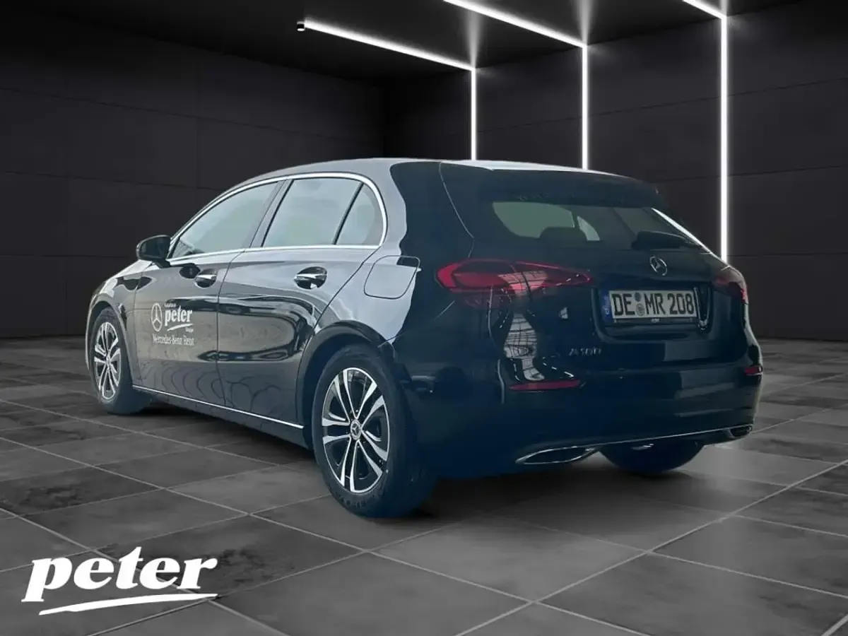 Gebraucht Mercedes A180 Progressive 136 PS (100 kW) 2025 Schwarz Limousine