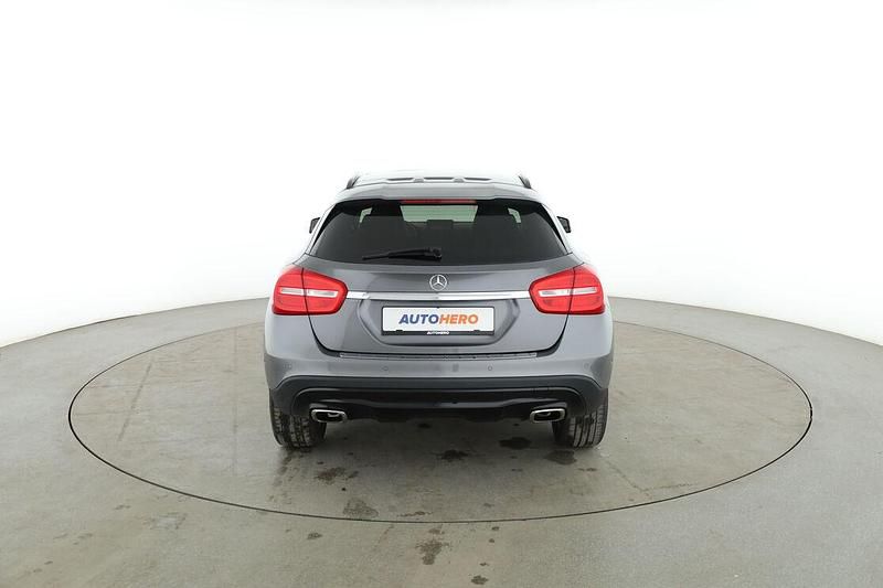 Usata Mercedes GLA200 Urban 156 CV (114 kW) 2016 Grigio SUV