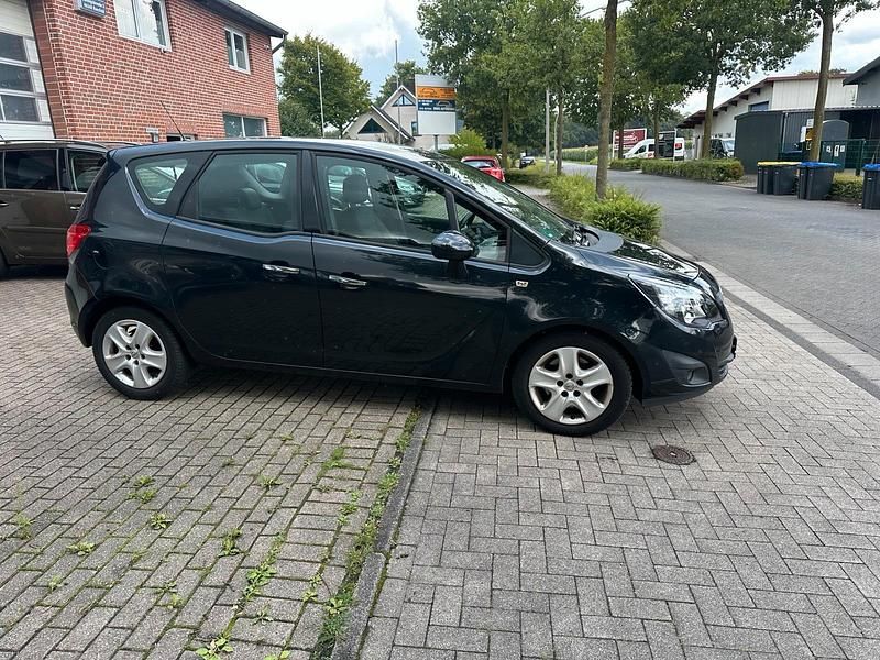 Gebraucht Opel Meriva 125 PS (91 kW) 2012 Schwarz Van / Kleinbus