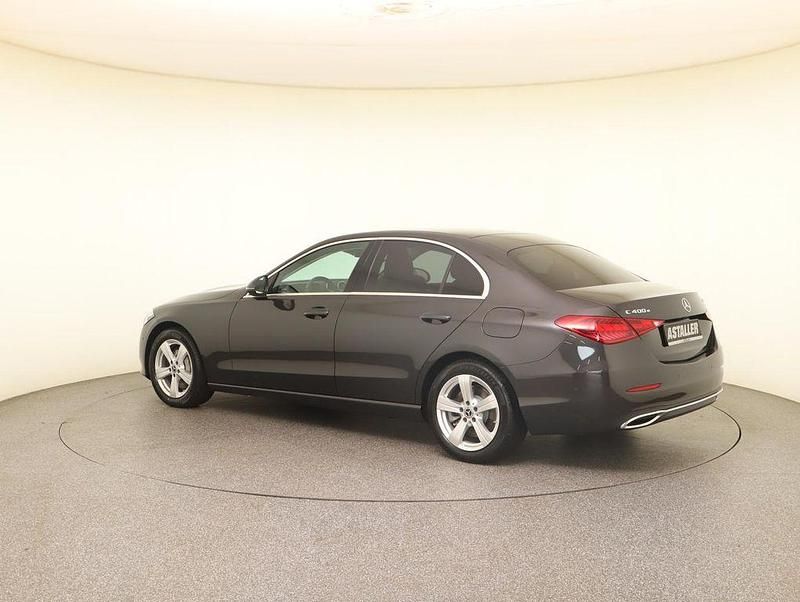 Gebraucht Mercedes C400 Avantgarde 252 PS (185 kW) 2023 Grau Limousine