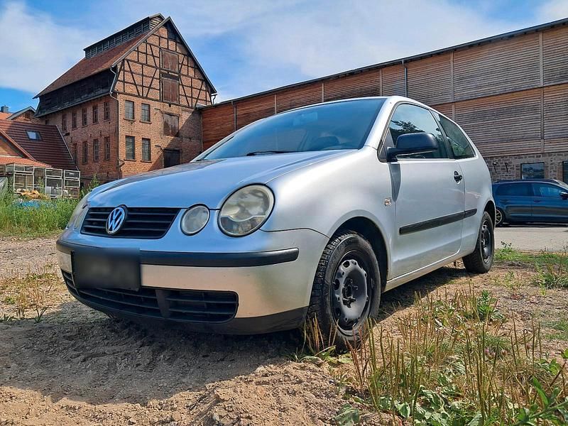 Silber Gebraucht 2005 VW Polo Kleinwagen | 2.000 € (Fairer Preis) - Bild 1/4