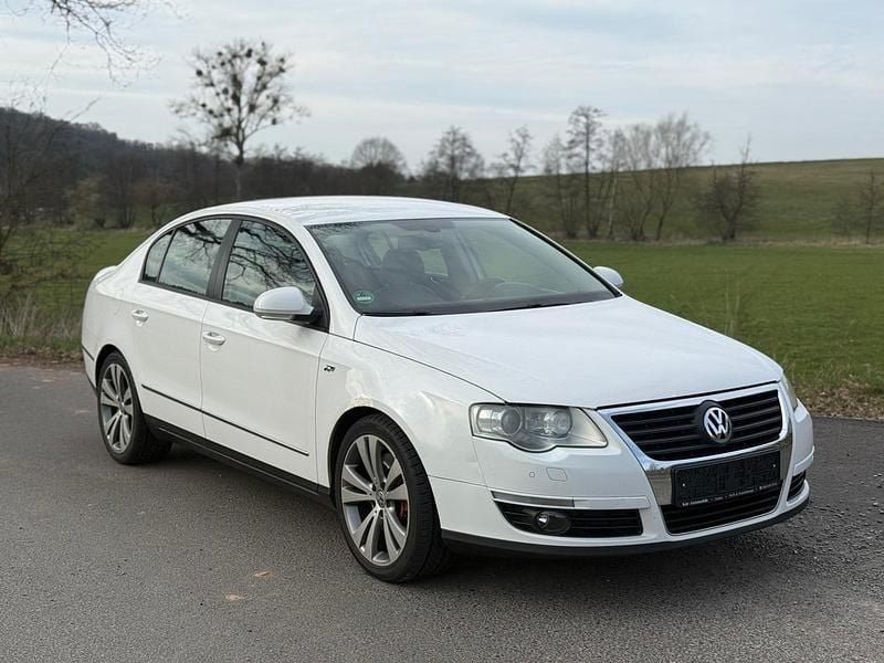 Gebraucht VW Passat R 250 PS (183 kW) 2008 Weiß Limousine