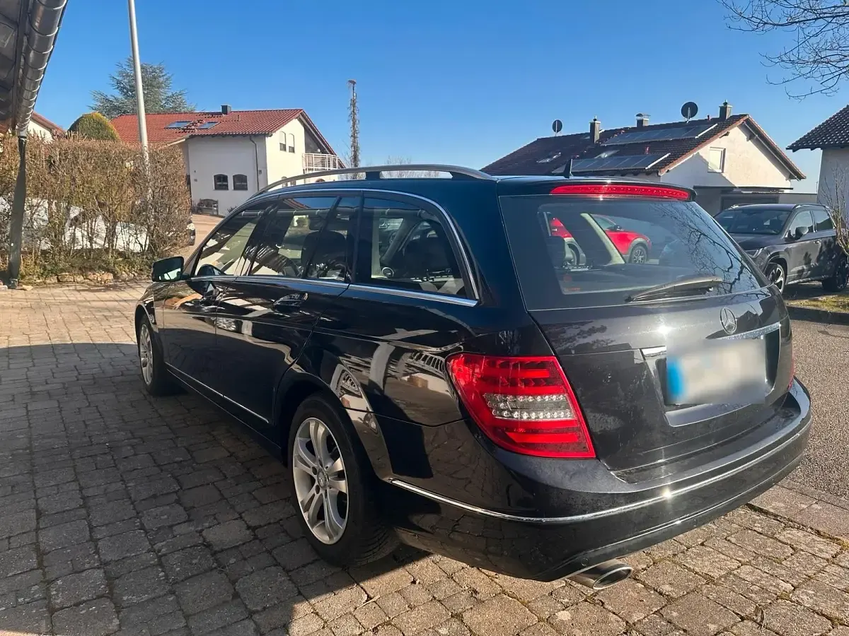 Gebraucht Mercedes 250 204 PS (150 kW) 2012 Schwarz Kombi