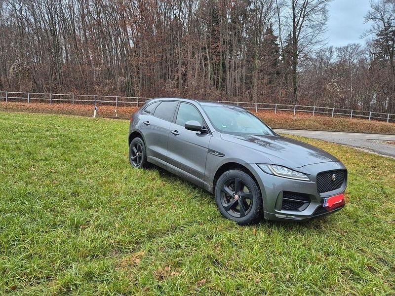 Grau Gebraucht 2018 Jaguar F-Pace R-Sport SUV | 21.500 € (Fairer Preis) - Bild 1/4