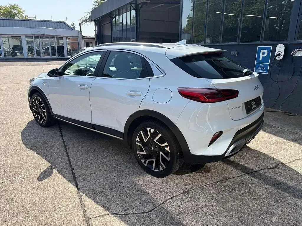 Gebraucht Kia XCeed Comfort 140 PS (102 kW) 2025 Weiß SUV