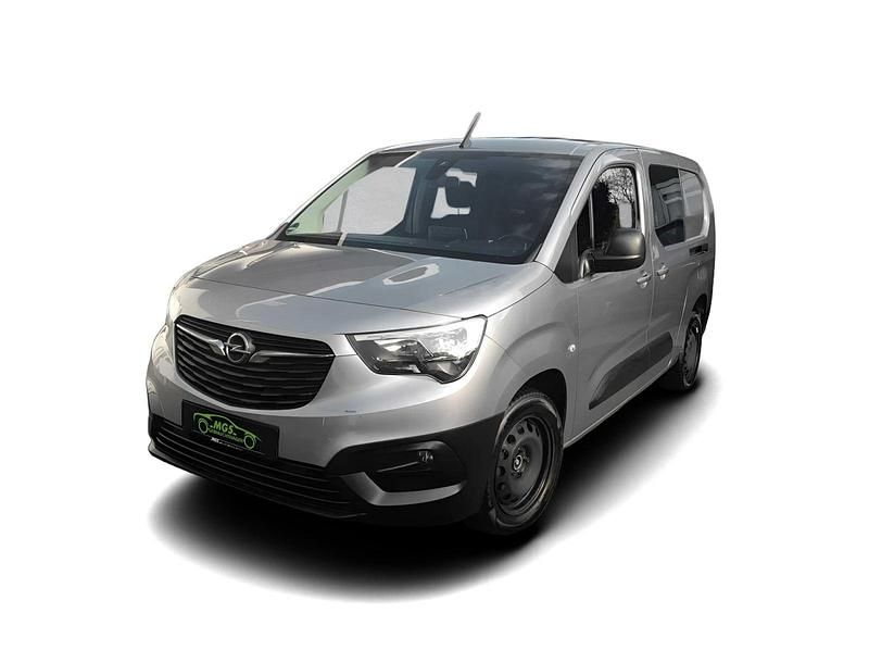 Silber Gebraucht 2021 Opel Combo Van / Kleinbus | 25.949 € - Bild 1/4