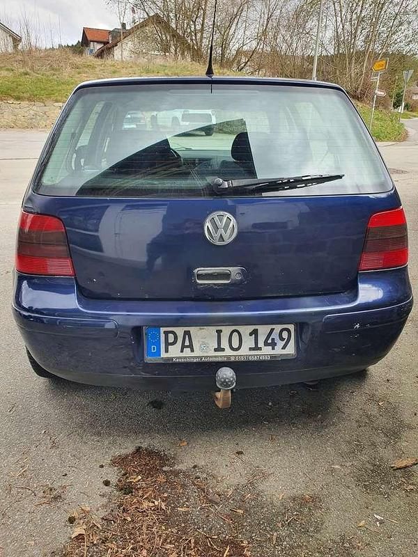 Gebraucht VW Golf IV 101 PS (74 kW) 2000 Blau Limousine