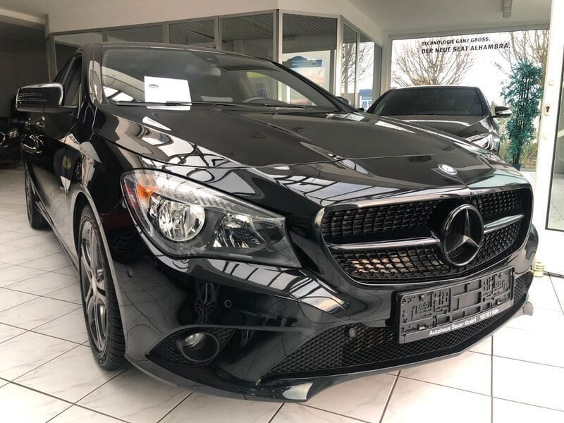 Schwarz Gebraucht 2016 Mercedes CLA180 Limousine | 19.450 € (Fairer Preis) - Bild 1/4