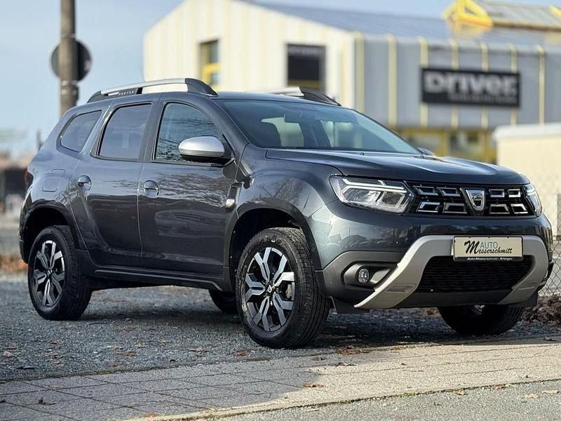 Grau Gebraucht 2022 Dacia Duster Prestige SUV | 17.440 € (Fairer Preis) - Bild 1/4