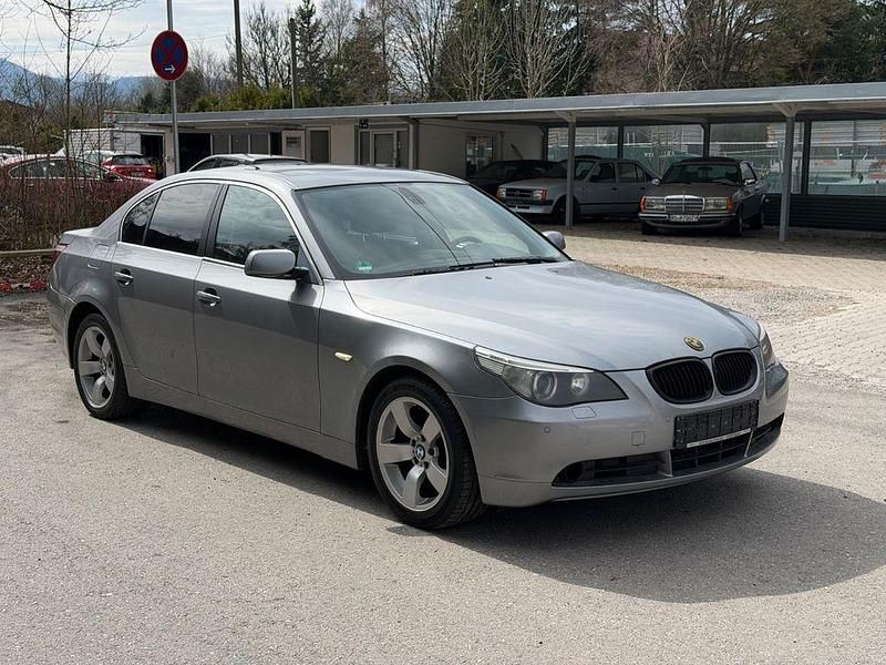 Gebraucht BMW 525 218 PS (160 kW) 2005 Grau Limousine