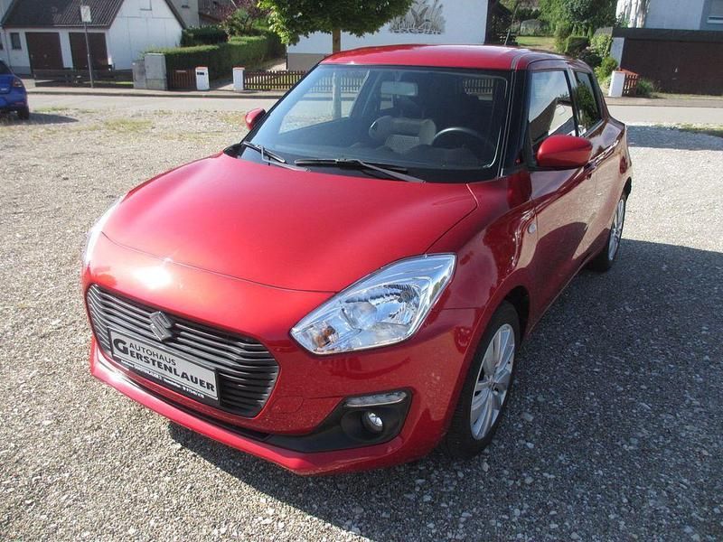 Rot Gebraucht 2020 Suzuki Swift Comfort Limousine | 11.990 € (Fairer Preis) - Bild 1/4