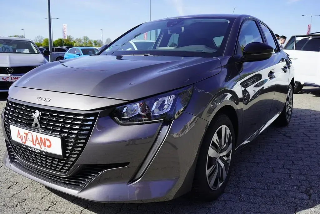 Gebraucht Peugeot 208 101 PS (74 kW) 2023 Platingraumet. Kleinwagen