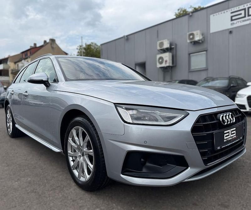 Silber Gebraucht 2020 Audi A4 Ambiente Kombi | 15.800 € (Teuer) - Bild 1/4