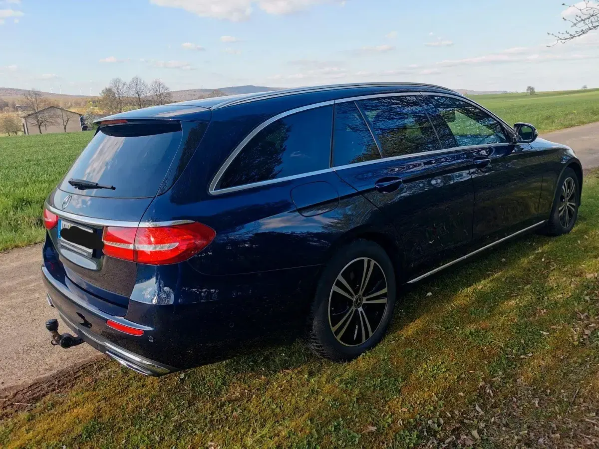 Occasion Mercedes E300 245 ch (180 kW) 2018 Bleue Berline