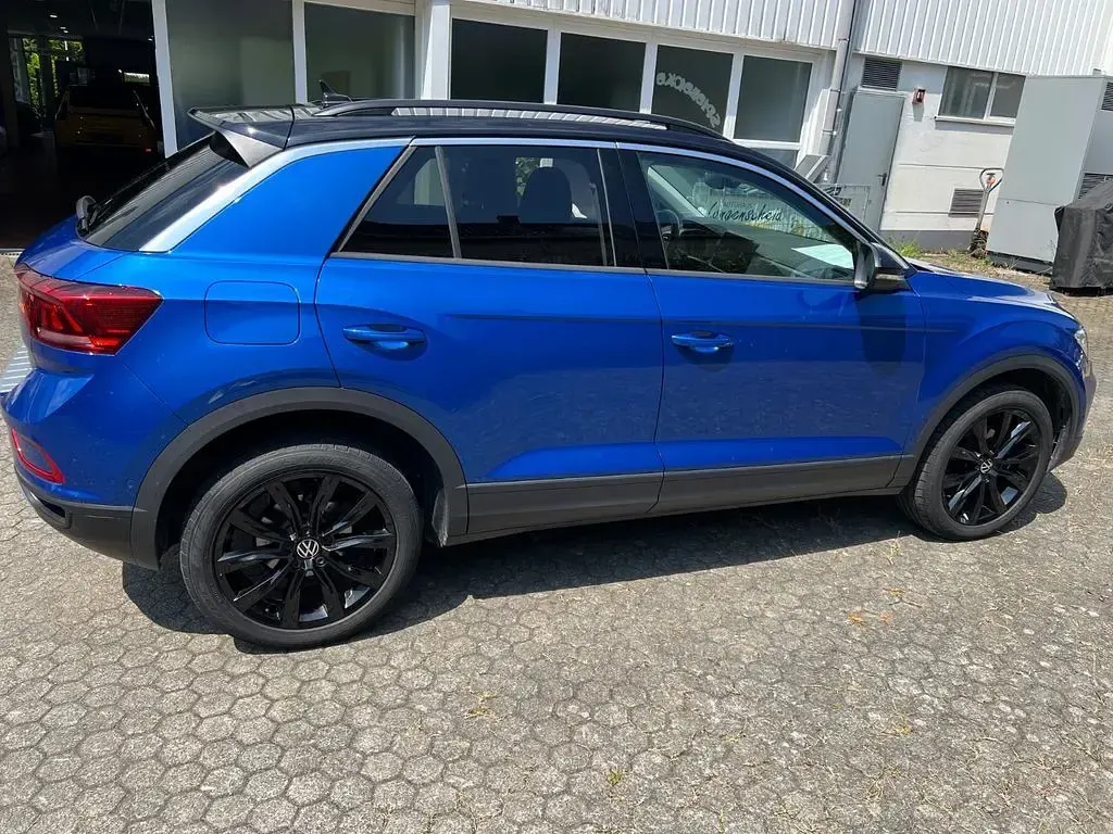 Gebraucht VW T-Roc Life 150 PS (110 kW) 2022 Blau SUV