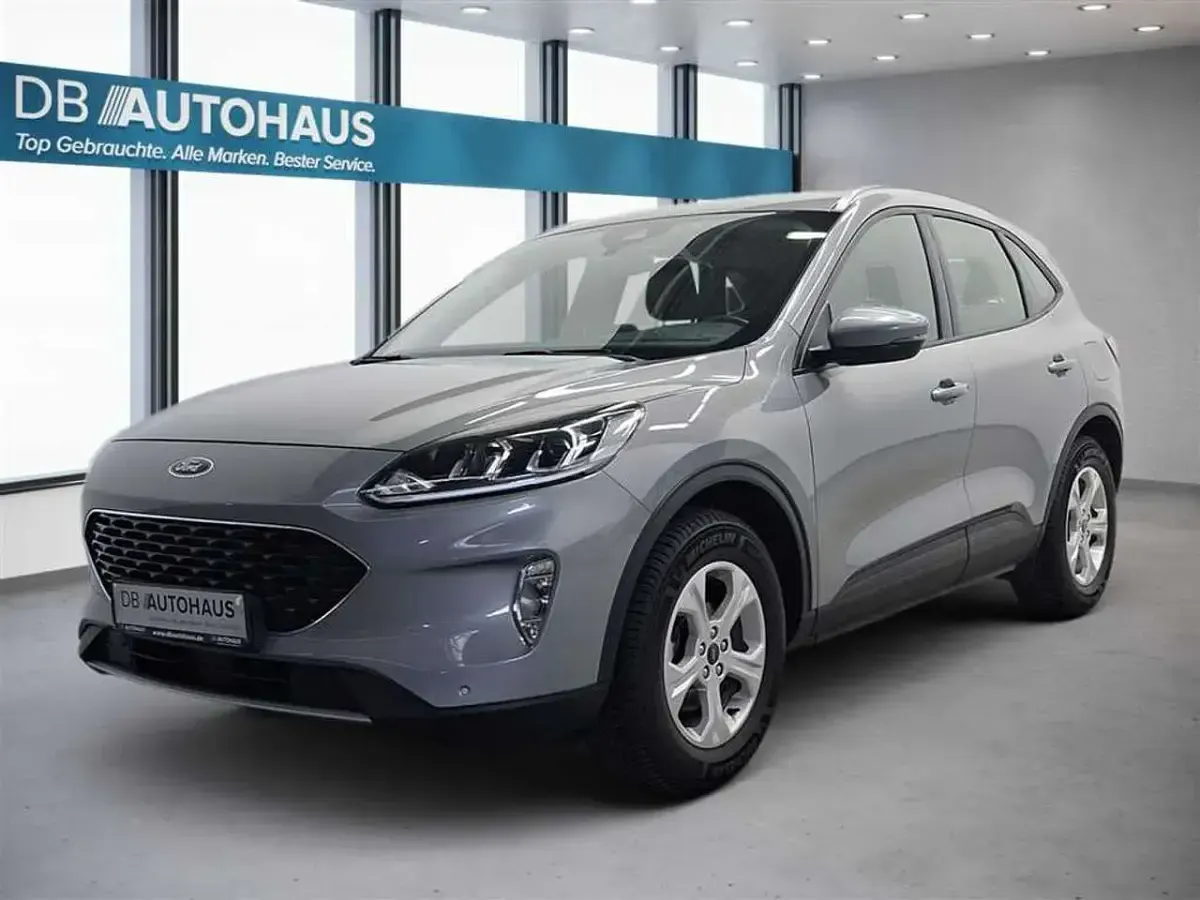 Usado Ford Kuga Cool & Connect 190 HP (139 kW) 2022 SUV
