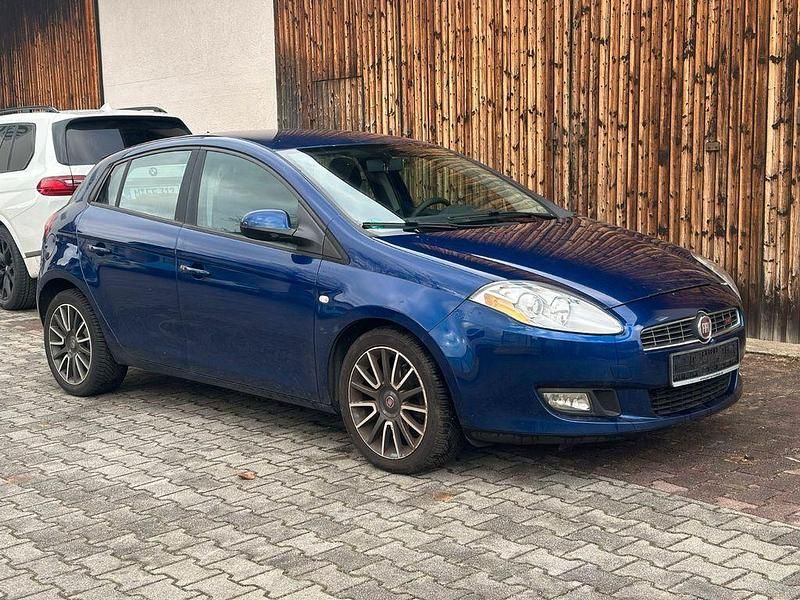 Gebraucht Fiat Bravo Dynamic 150 PS (110 kW) 2008 Blau Kleinwagen