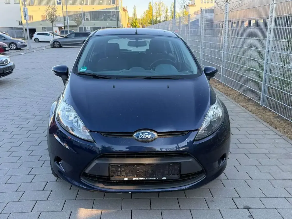 Gebraucht Ford Fiesta Trend 82 PS (60 kW) 2010 Ink blue Limousine