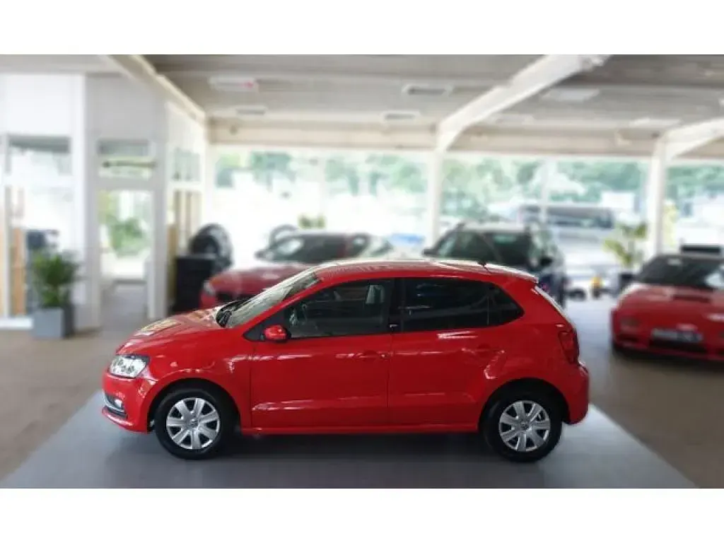 Gebraucht VW Polo Sound 75 PS (55 kW) 2017 Flashrot Kleinwagen